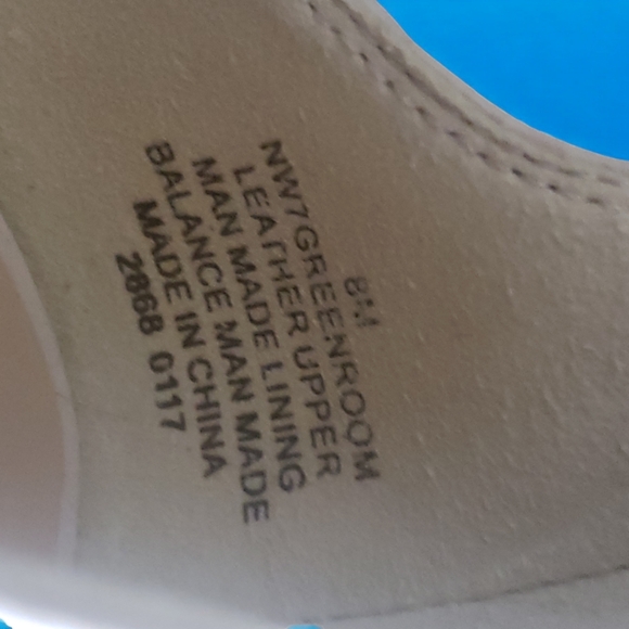 ELEGANT CREAM STRAPPY SANDALS LEATHER UPPERS - Picture 8 of 12